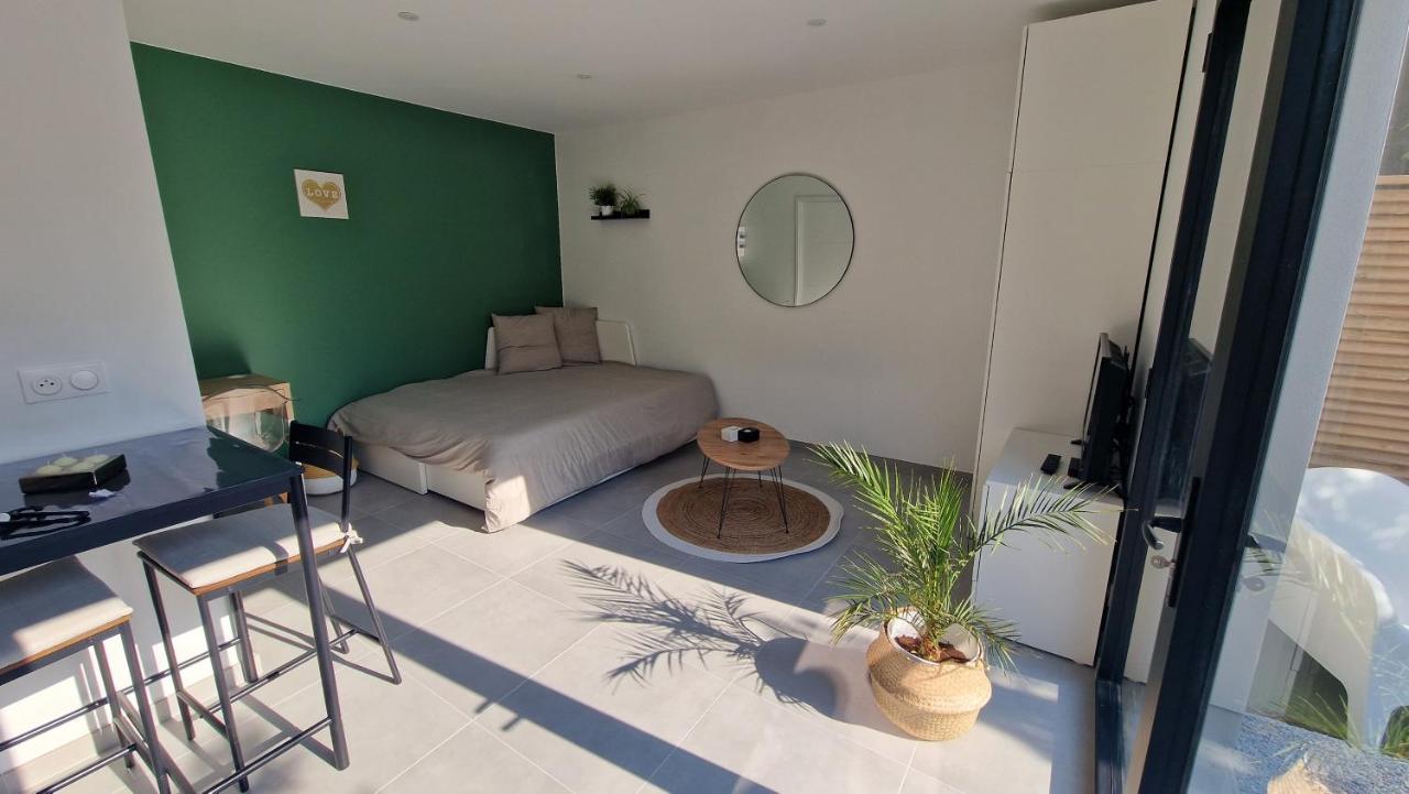 Le Patio : Studio Avec Exterieur Saint-Barthelemy-d'Anjou Esterno foto