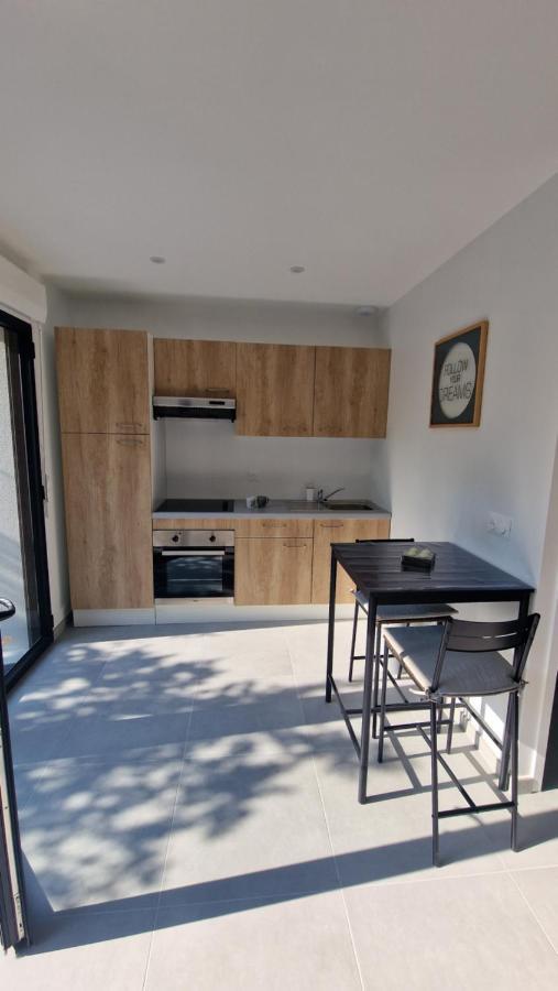 Le Patio : Studio Avec Exterieur Saint-Barthelemy-d'Anjou Esterno foto