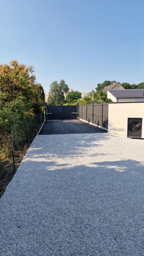Le Patio : Studio Avec Exterieur Saint-Barthelemy-d'Anjou Esterno foto
